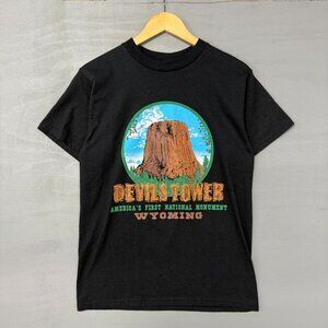 Vintage Devil’s‎ Tower Wyoming Retro Tee Shirt Black Medium